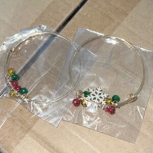 Elegant Gold Snowflake Charm Bracelet